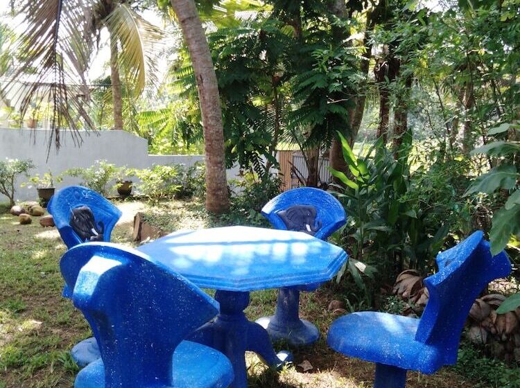 تختخواب و صبحانه Field Island Villa Ahangama