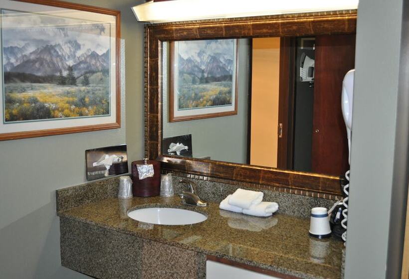 هتل Seaport Inn & Suites