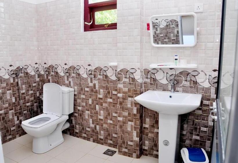 تختخواب و صبحانه Little Swan Guest House