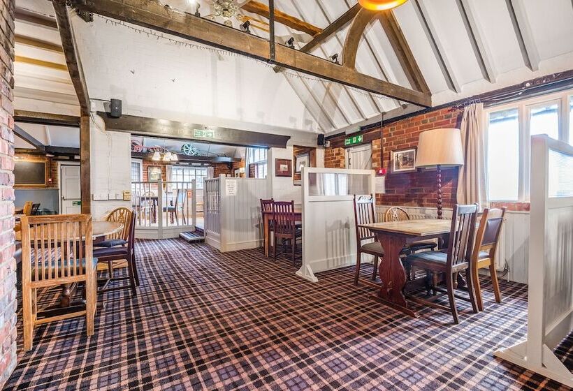 تختخواب و صبحانه The Walhampton Arms