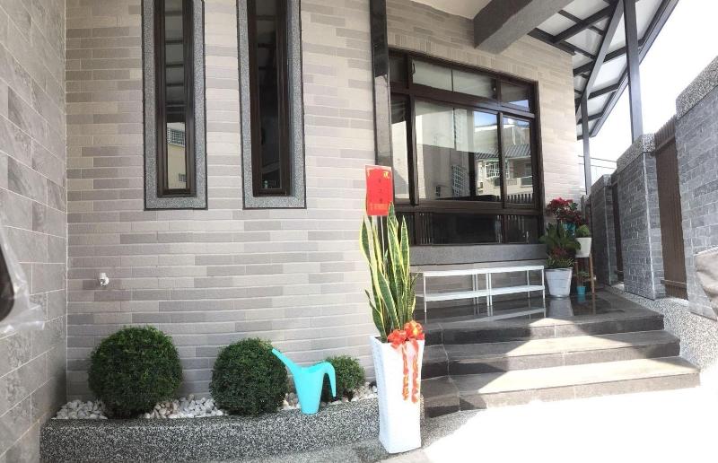 تختخواب و صبحانه Donggang Homestay Dongfan