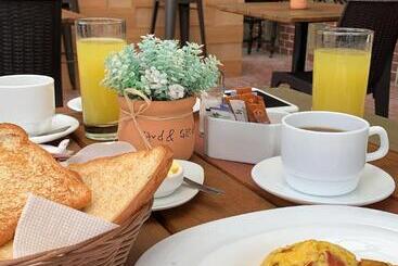 Air Suites Hotel Boutique