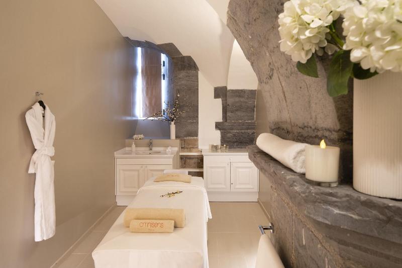 هتل Royal Hainaut Spa & Resort