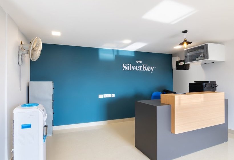 Hotel Silverkey Executive Stays 26881 Mahalakshmi Enclave