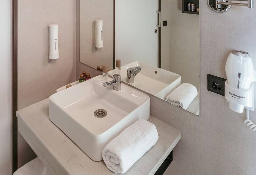 Natura Resorts