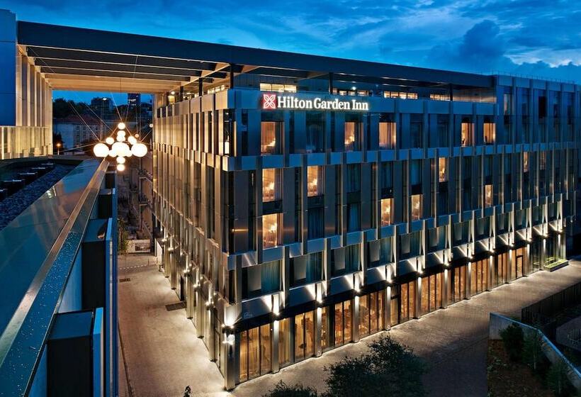 هتل Hilton Garden Inn Vilnius City Centre