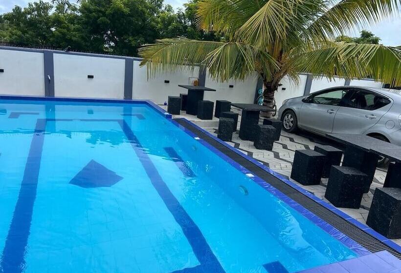 پانسیون Blue Diamond Resort