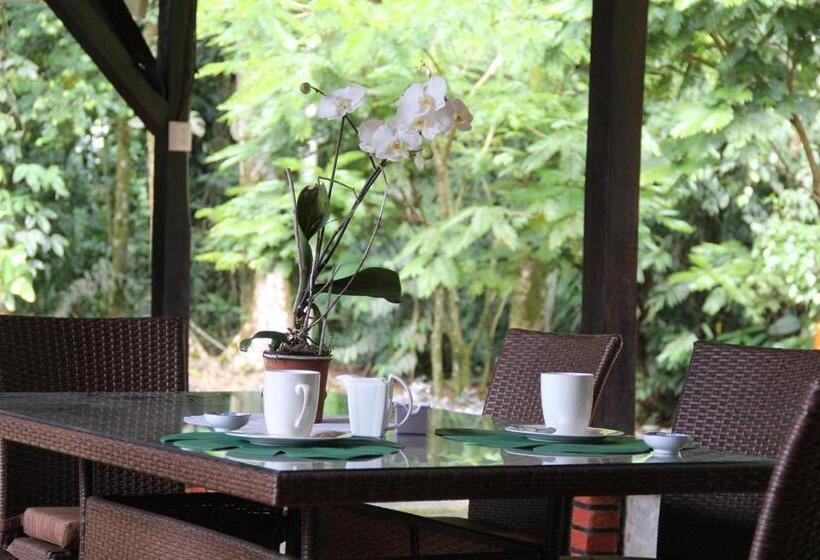 مبيت وإفطار Horquetas River Lodge