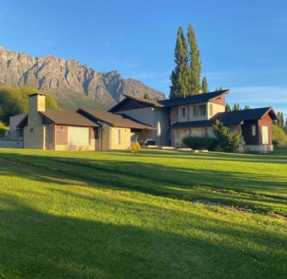 تختخواب و صبحانه La Aguada