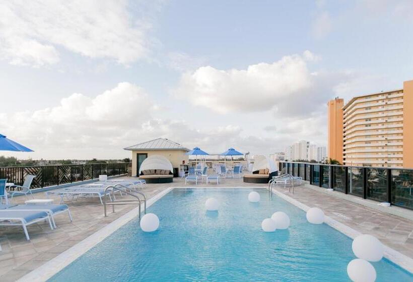 فندق Vistalmar Beach Resort