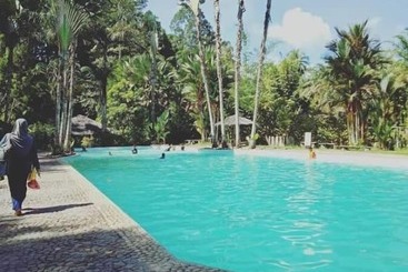 Balung River Eco Resort   Hostel