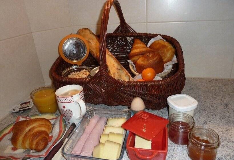 تختخواب و صبحانه Le Piou