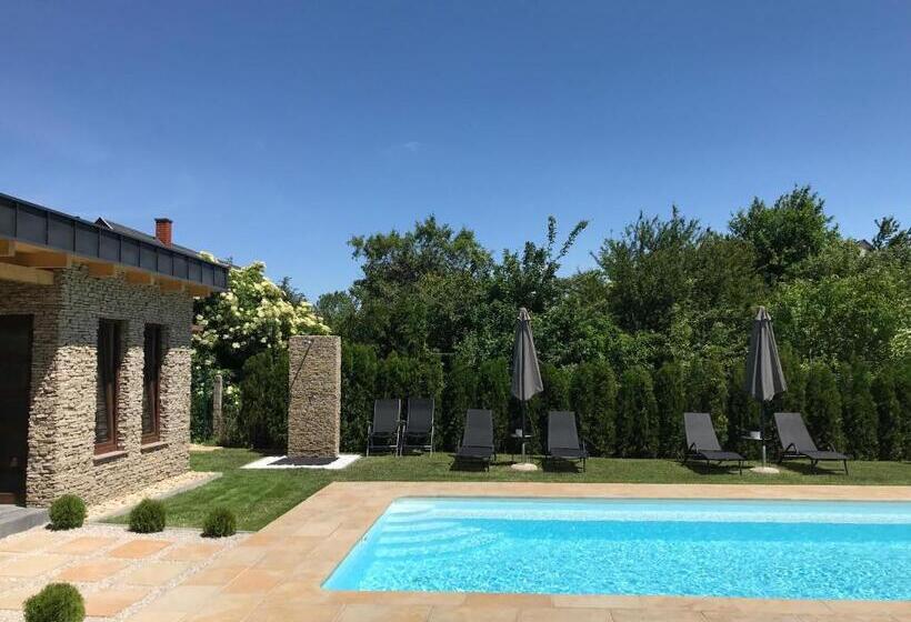 تختخواب و صبحانه Villa Aruba & Private Spa Suites