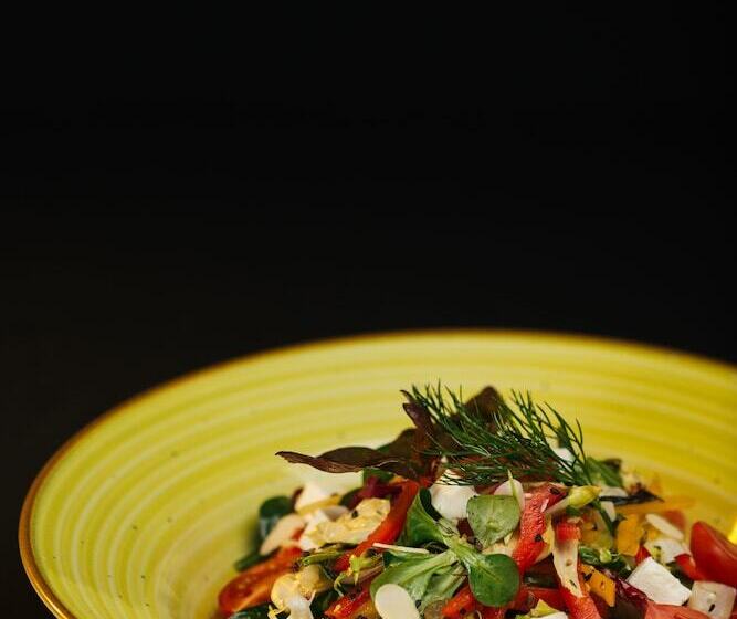 Areo Hotel & Restaurant