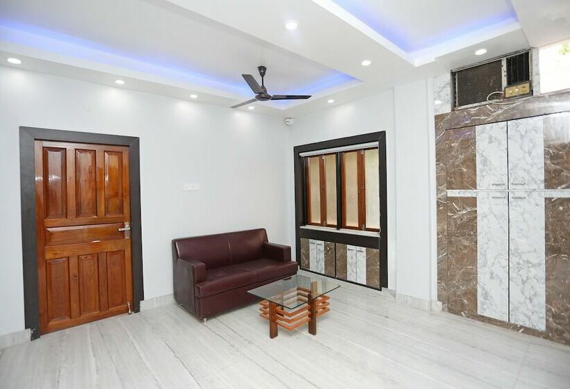 Hotel Oyo 15578 Dora House