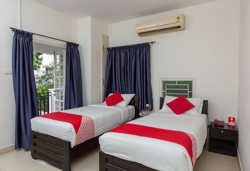 هتل Oyo 23202 Cute Orange Service Apartments