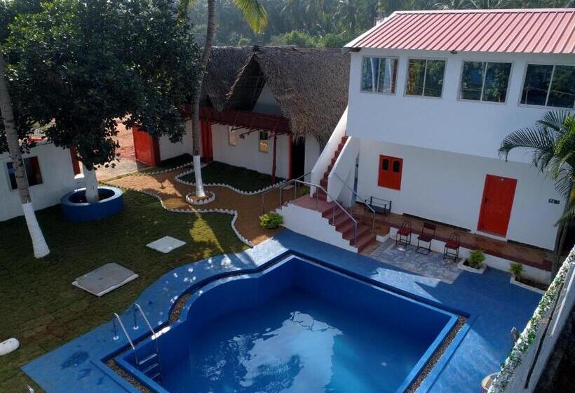 펜션 Sri Sai Holiday Inn