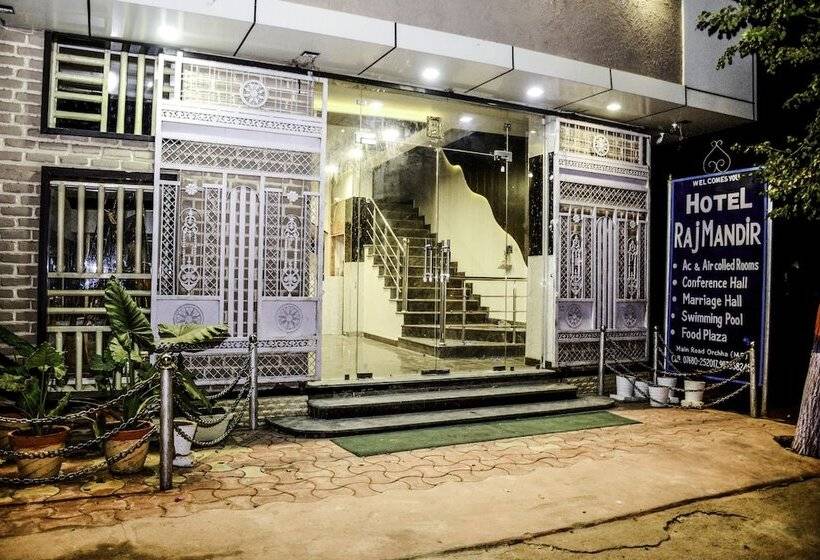 Oyo 23178 Hotel Raj Mandir