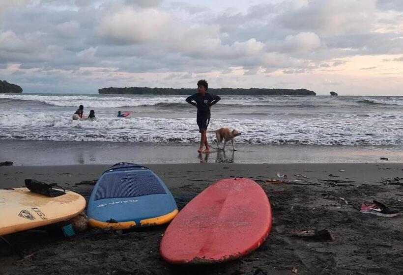 پانسیون Surf House Estilo Libre