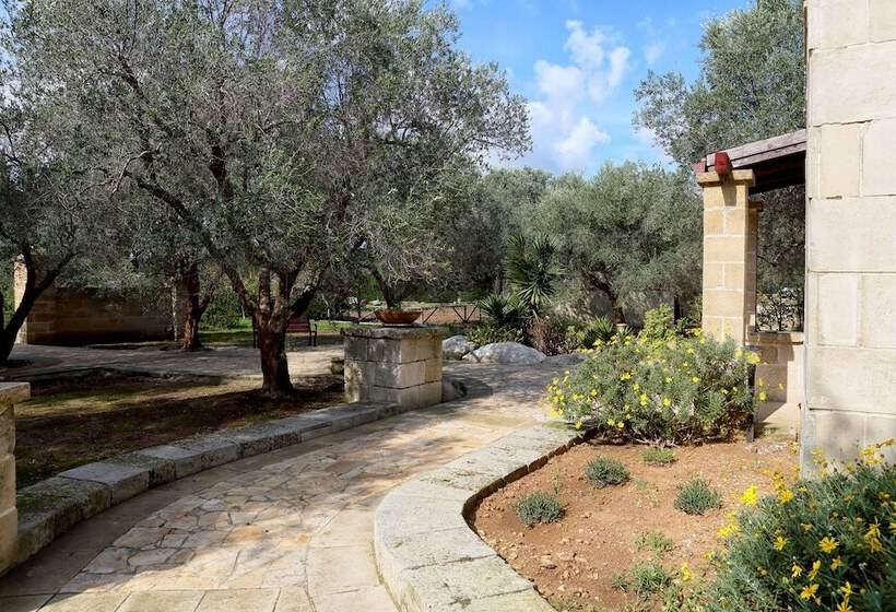 هتل Masseria L Uliveto Agri Resort