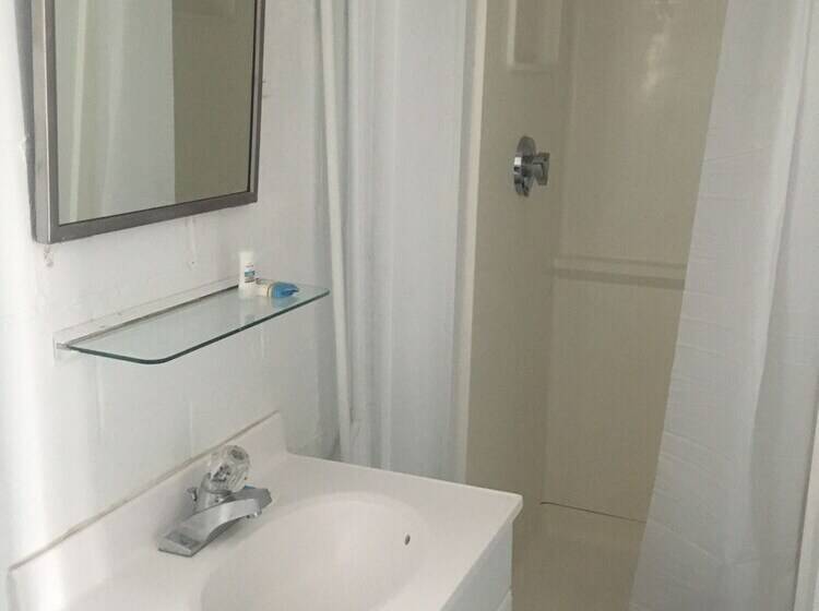 هتل Seagrass Inn