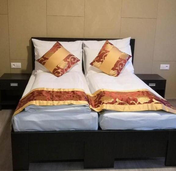 هتل Sun House Pension&restaurant Parkingfree