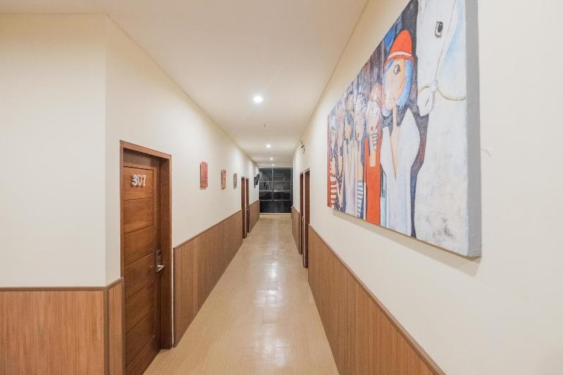 پانسیون Caroline Guest House