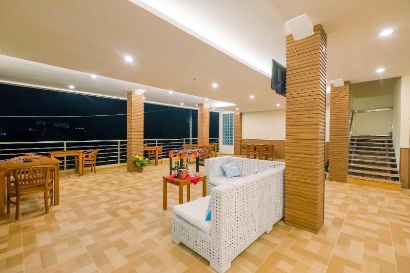 پانسیون Caroline Guest House