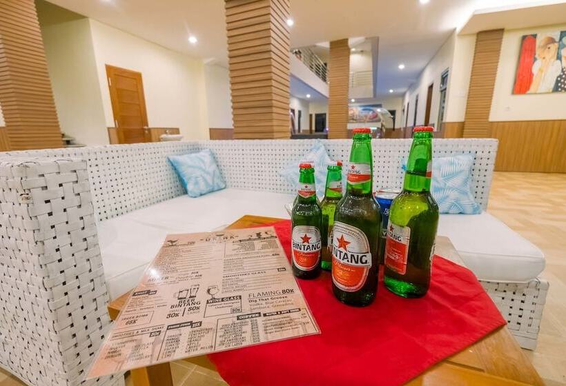 پانسیون Caroline Guest House