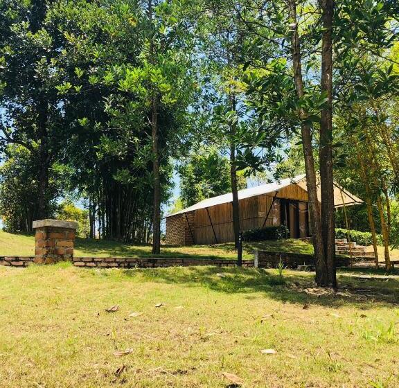 بنسيون Dbambookamp Desa Wisata Ekang