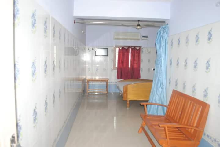 فندق Eswara Lodge