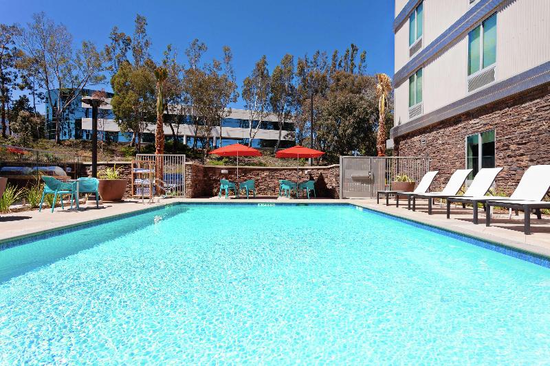 בית מלון כפרי Home2 Suites By Hilton Temecula