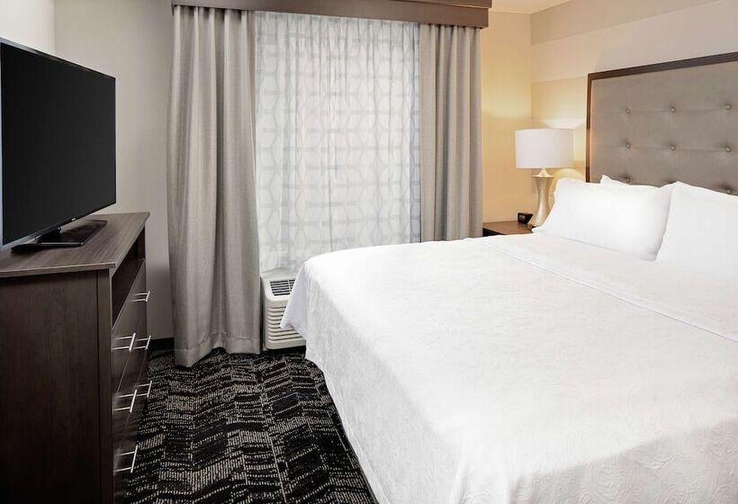 هتل Homewood Suites By Hilton Ronkonkoma