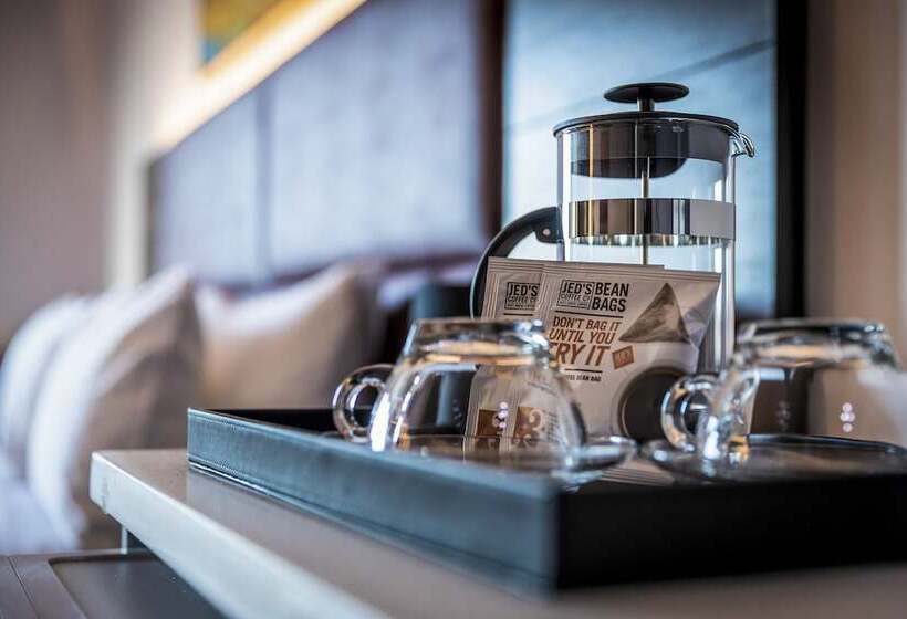 هتل Marsden Suites Albany