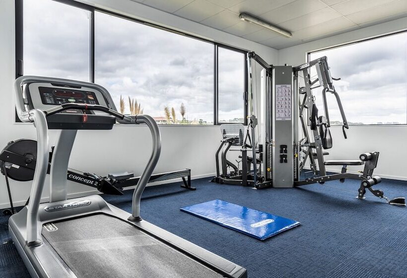 هتل Marsden Suites Albany