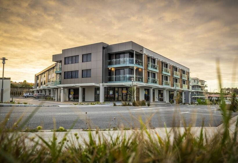 هتل Marsden Suites Albany