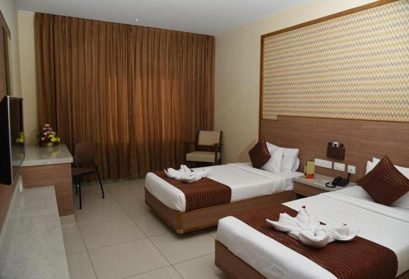 فندق Rathna Residency