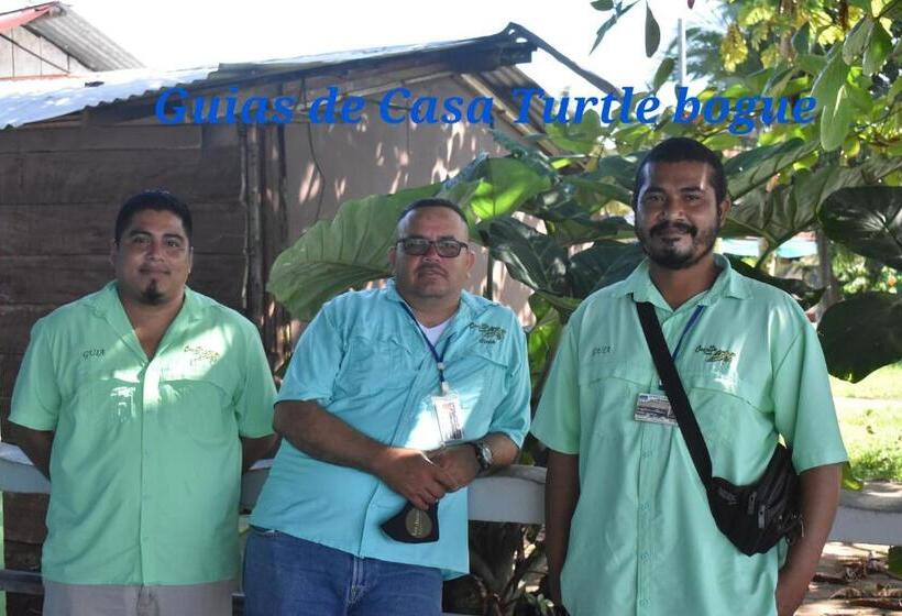 پانسیون Casa Turtle Bogue