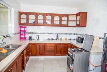 Safiri Kenya Home