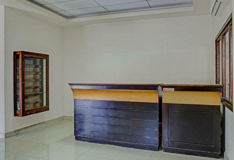 호텔 Pelangi Indah Hostel