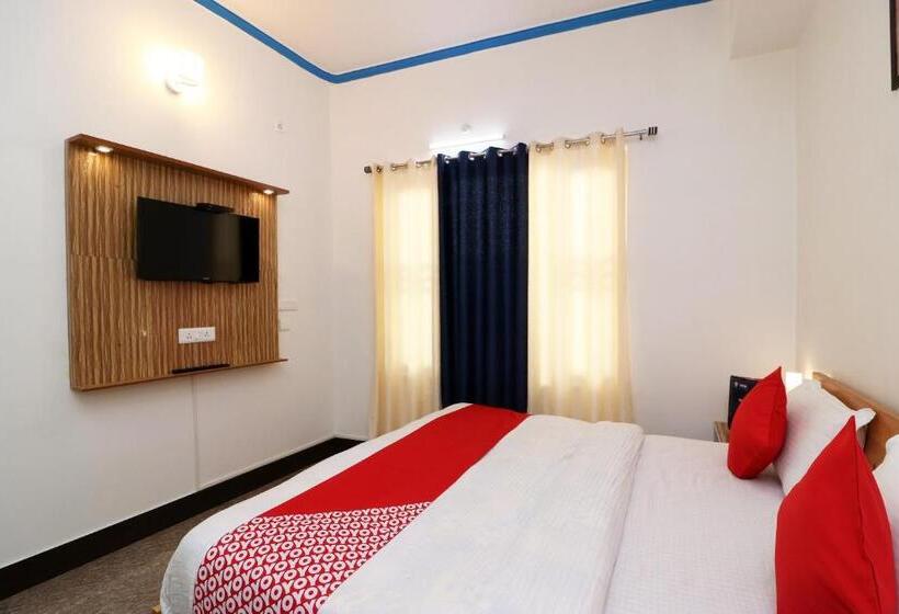 Oyo 26832 Hotel Ratnodaya