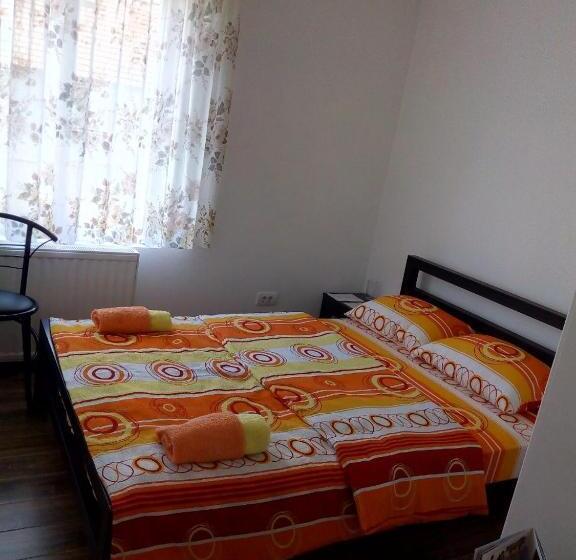 پانسیون Hedonist