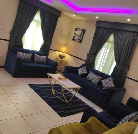 استراحتگاه Jeddah Wakan Villas