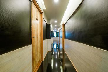 Sleep Walker Hotel Nawarat Bridge