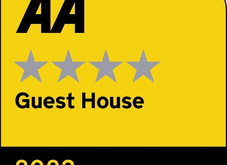 پانسیون Lion House Bed & Breakfast With Restaurant