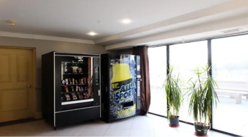 هتل Travelodge By Wyndham London Ontario