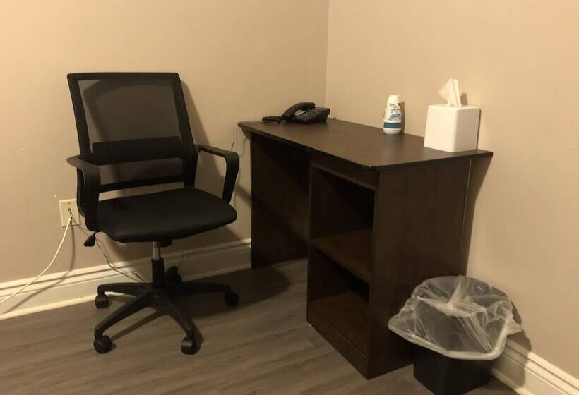 هتل Travelodge By Wyndham London Ontario