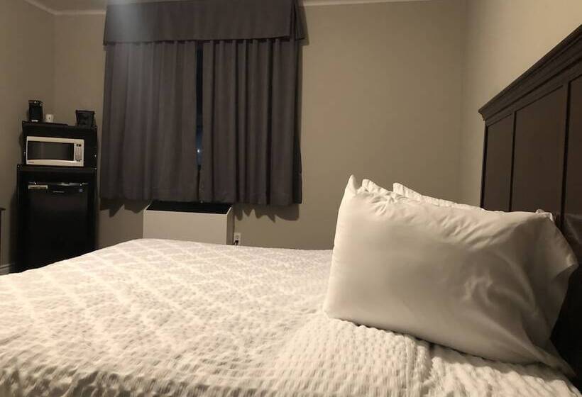 هتل Travelodge By Wyndham London Ontario