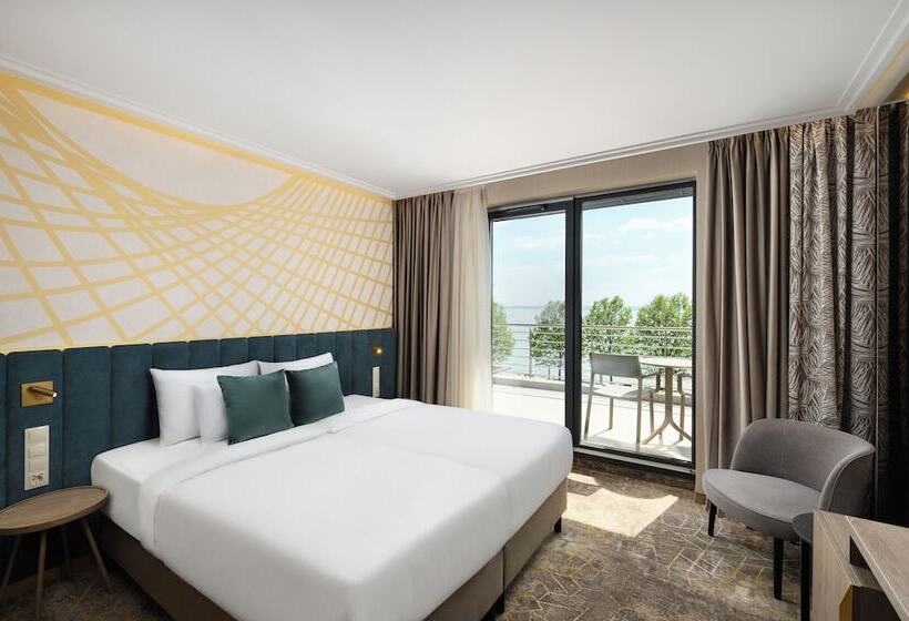هتل Kenese Bay Garden Resort & Conference
