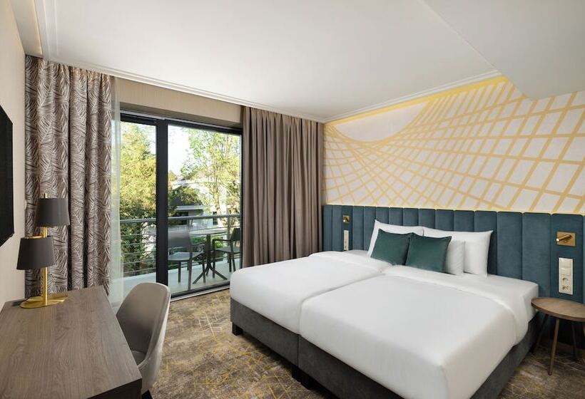هتل Kenese Bay Garden Resort & Conference